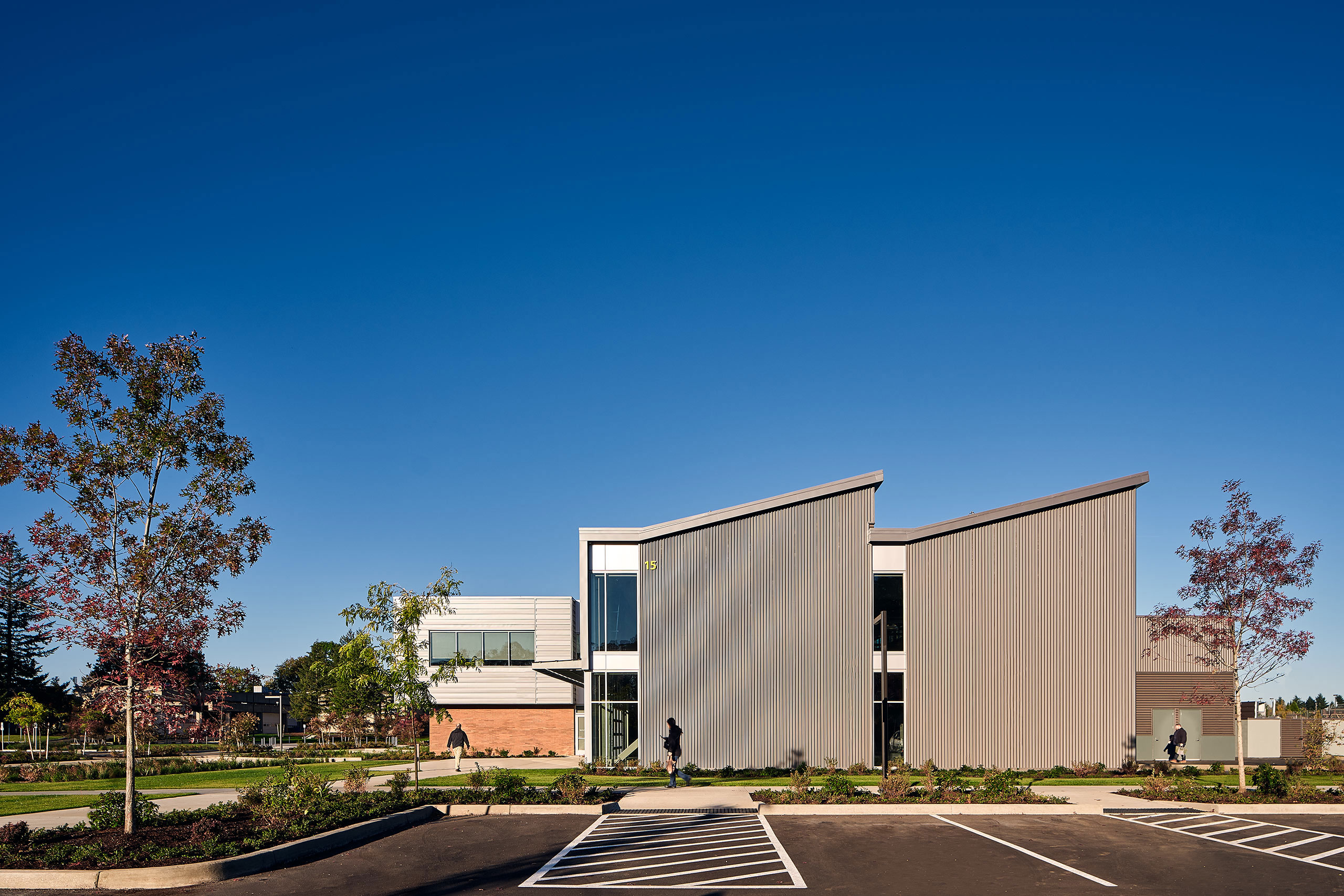 Clackamas Community College Industrial Technology Center catena