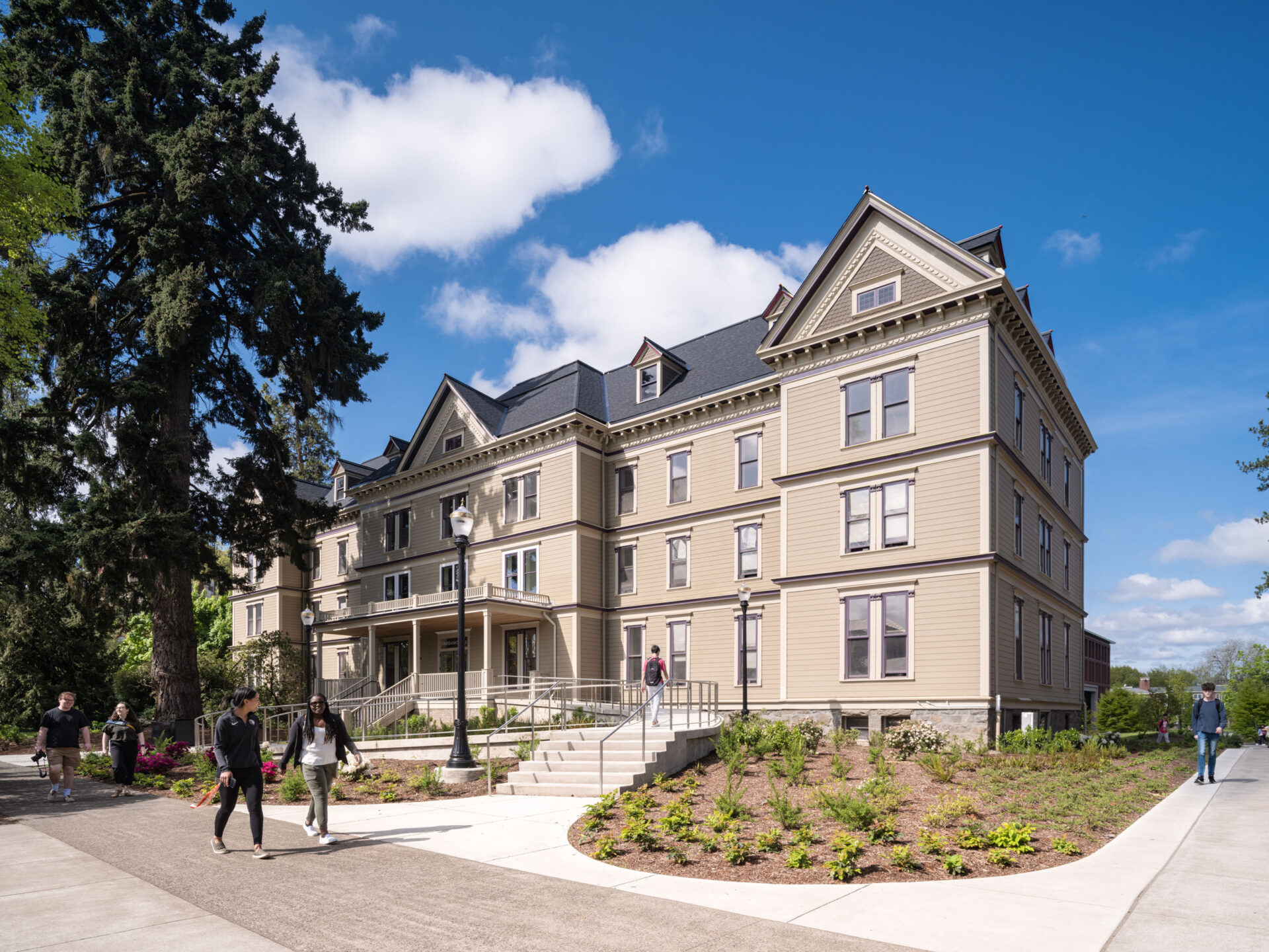 Oregon State University Fairbanks Hall Renovation | image 1